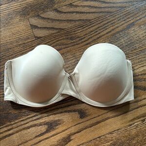 Maidenform Cream Underwire Bra Seamless T-Shirt Style